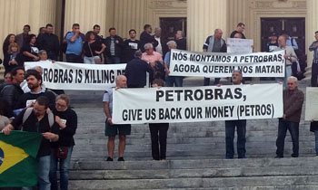 01/09/2017 - Faixas de protesto contra a PETROS e Petrobras