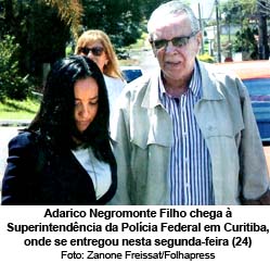Folha de So Paulo - 25/11/14 - PETROLO: Adarico Negromonte Filho se entregou nesta segunda-feira (24) - Foto: Zanone Freissat/Folhapress