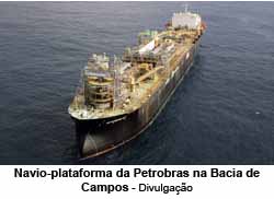 Navio-plataforma da Petrobras na Bacia de Campos - Divulgao