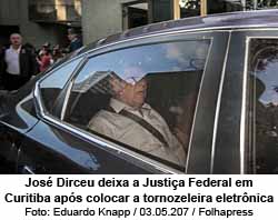 Jos Dirceu deixa a Justia Federal em Curitiba aps colocar a tornozeleira eletrnica  - Foto: Eduardo Knapp / 03.05.207 / Folhapress