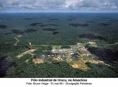 Plo industrial de Urucu, na Amaznia - Bruno Veiga- 01.mai.05/ Divulgao Petrobras
