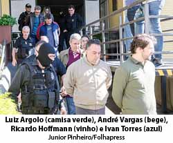 Folha de São Paulo - Luiz Argolo (camisa verde), André Vargas (bege), Ricardo Hoffmann (vinho) e Ivan Torres (azul) - Junior Pinheiro/Folhapress